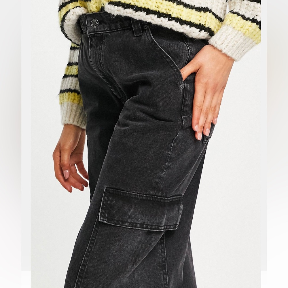 🐦⬛ {LIKE NEW} ASOS DESIGN Cotton Blend Low Rise Cargo Jeans - Picture 4 of 9